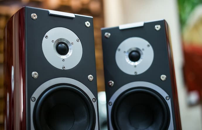arranging-classical-music-speakers