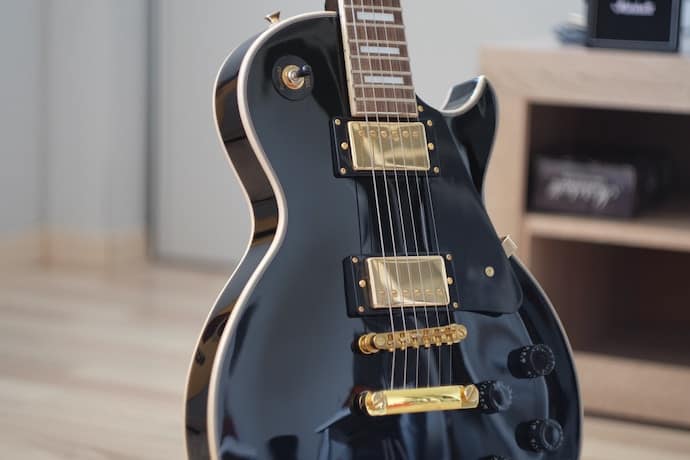 Black Les Paul