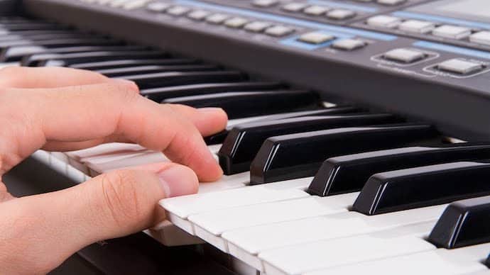 Playing a Budget Keyboard Piano