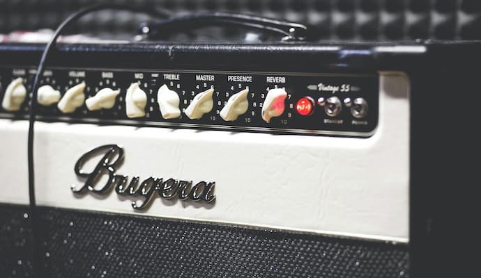Tube vs Solid State Guitar Amp