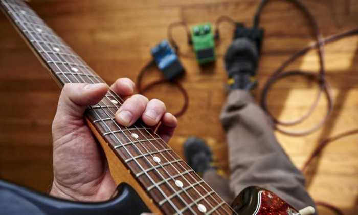 Picking a Guitar Sustain Pedal